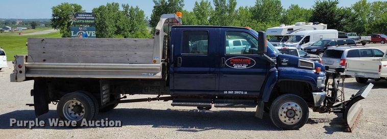image for item DX7126 2005 Chevrolet C4500 Crew Cab dump truck