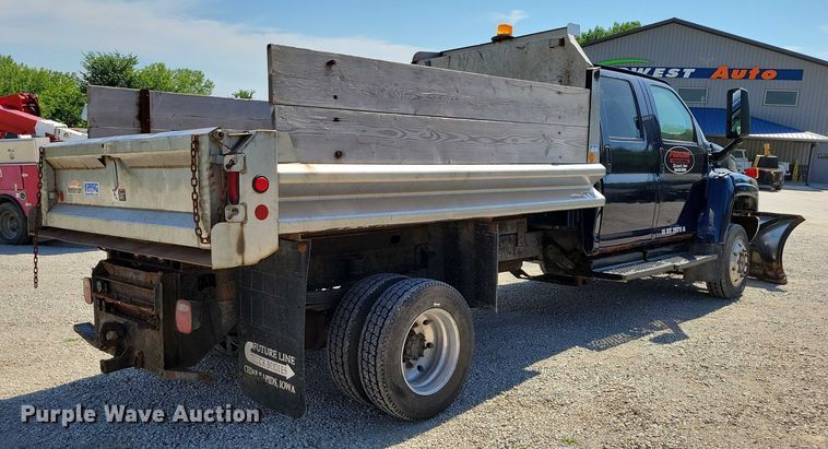image for item DX7126 2005 Chevrolet C4500 Crew Cab dump truck