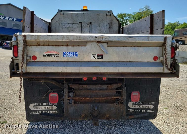 image for item DX7126 2005 Chevrolet C4500 Crew Cab dump truck