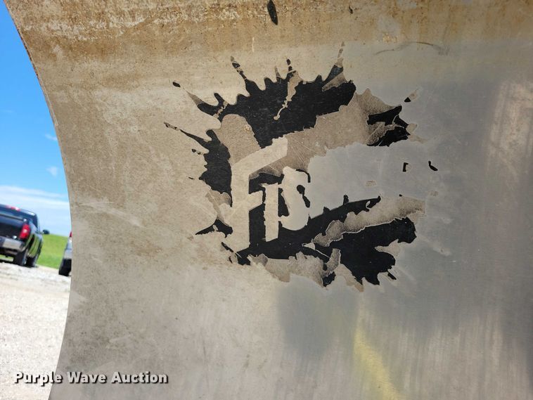 image for item DX7126 2005 Chevrolet C4500 Crew Cab dump truck