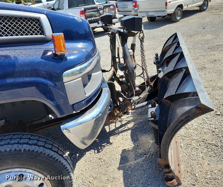 image for item DX7126 2005 Chevrolet C4500 Crew Cab dump truck