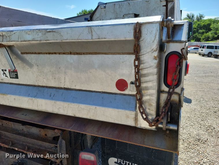 image for item DX7126 2005 Chevrolet C4500 Crew Cab dump truck