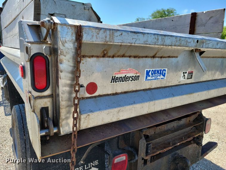 image for item DX7126 2005 Chevrolet C4500 Crew Cab dump truck