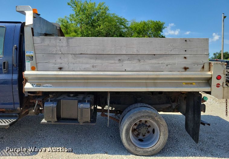 image for item DX7126 2005 Chevrolet C4500 Crew Cab dump truck