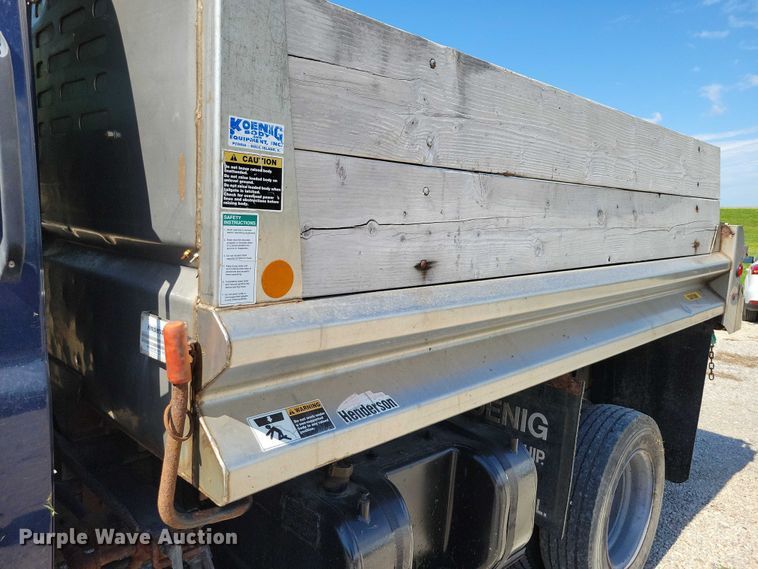 image for item DX7126 2005 Chevrolet C4500 Crew Cab dump truck