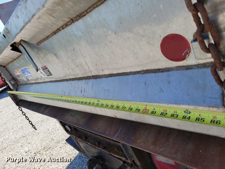 image for item DX7126 2005 Chevrolet C4500 Crew Cab dump truck