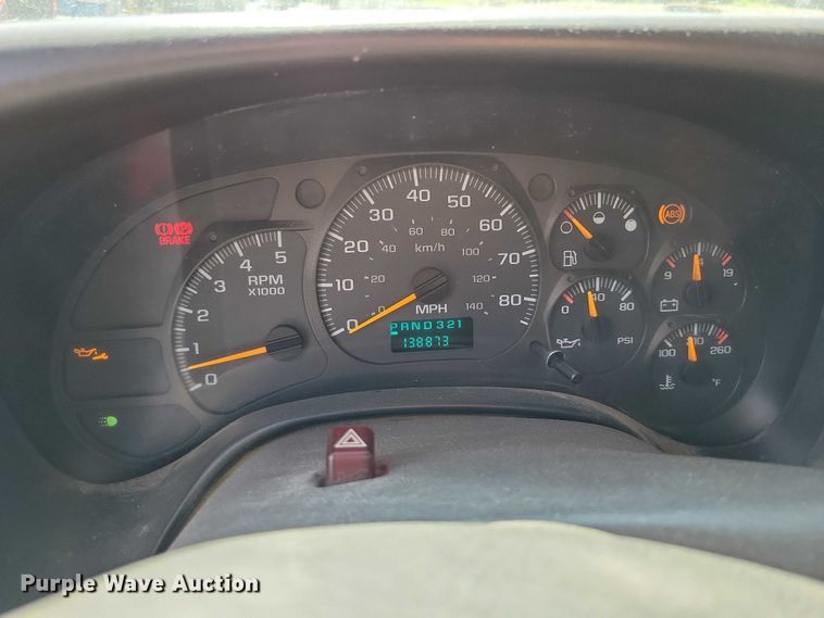 image for item DX7126 2005 Chevrolet C4500 Crew Cab dump truck