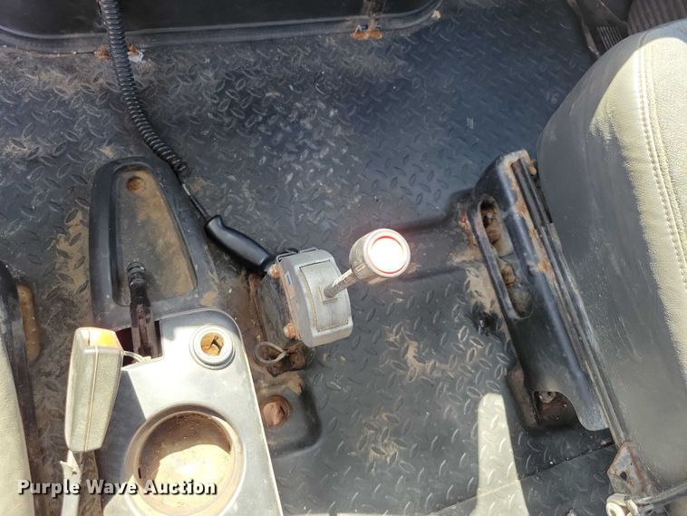 image for item DX7126 2005 Chevrolet C4500 Crew Cab dump truck