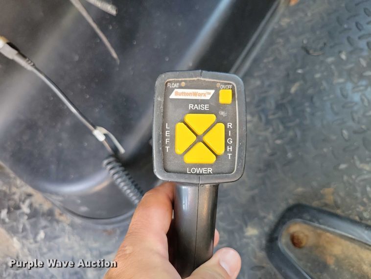 image for item DX7126 2005 Chevrolet C4500 Crew Cab dump truck