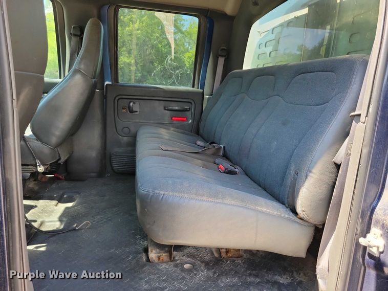 image for item DX7126 2005 Chevrolet C4500 Crew Cab dump truck