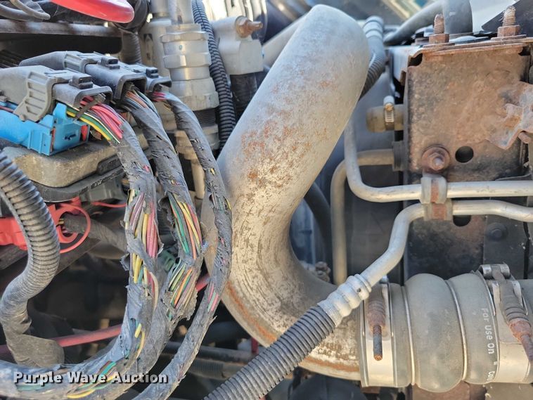 image for item DX7126 2005 Chevrolet C4500 Crew Cab dump truck