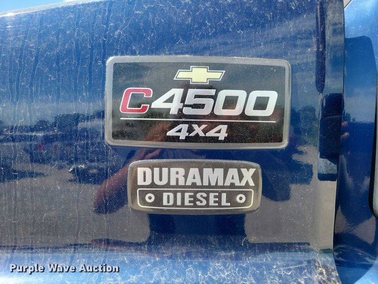 image for item DX7126 2005 Chevrolet C4500 Crew Cab dump truck