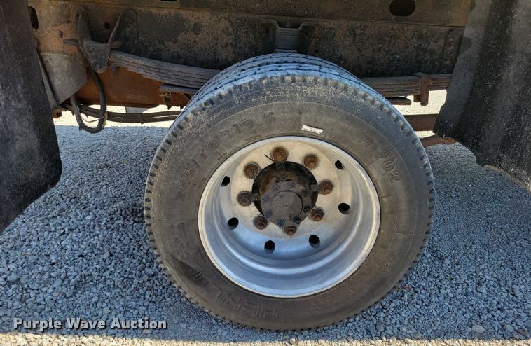 image for item DX7126 2005 Chevrolet C4500 Crew Cab dump truck