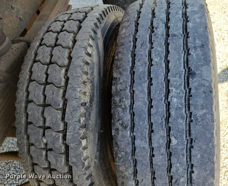 image for item DX7126 2005 Chevrolet C4500 Crew Cab dump truck