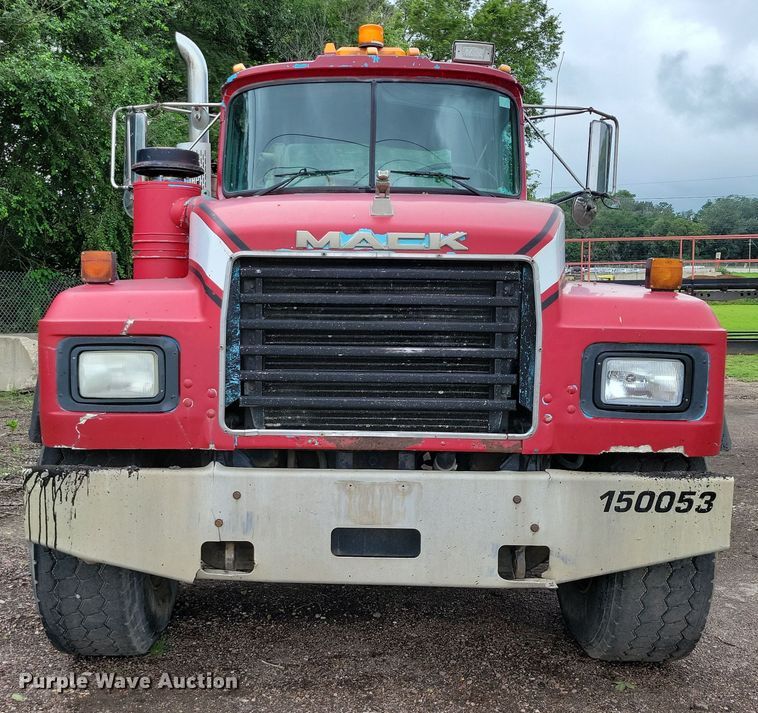 CAMIóN CHASIS 1995 MACK RD690S