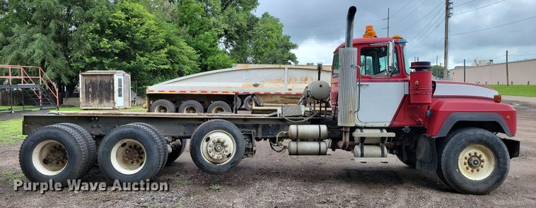 CAMIóN CHASIS 1995 MACK RD690S