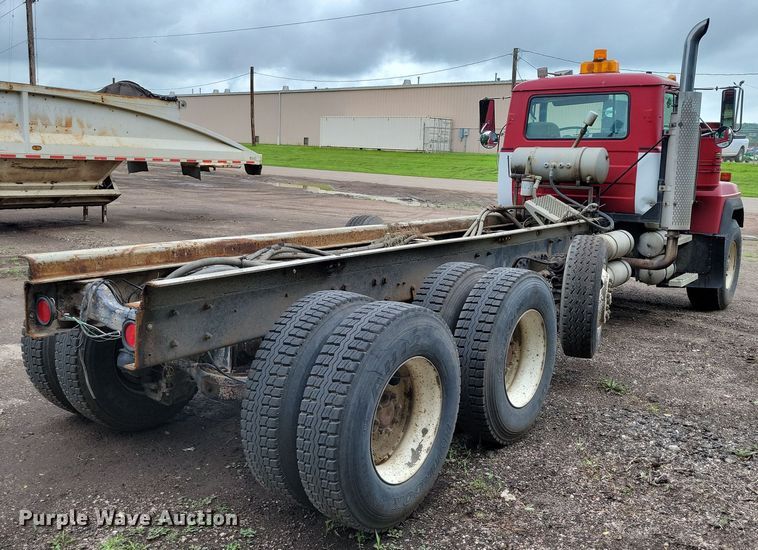 CAMIóN CHASIS 1995 MACK RD690S