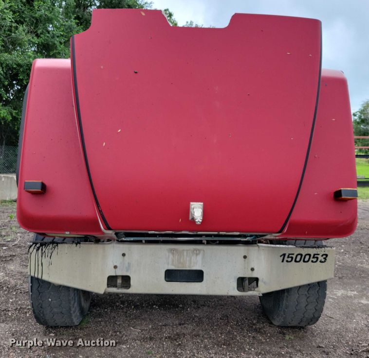 image for item DX7186 1995 Mack RD690S truck cab and chassis