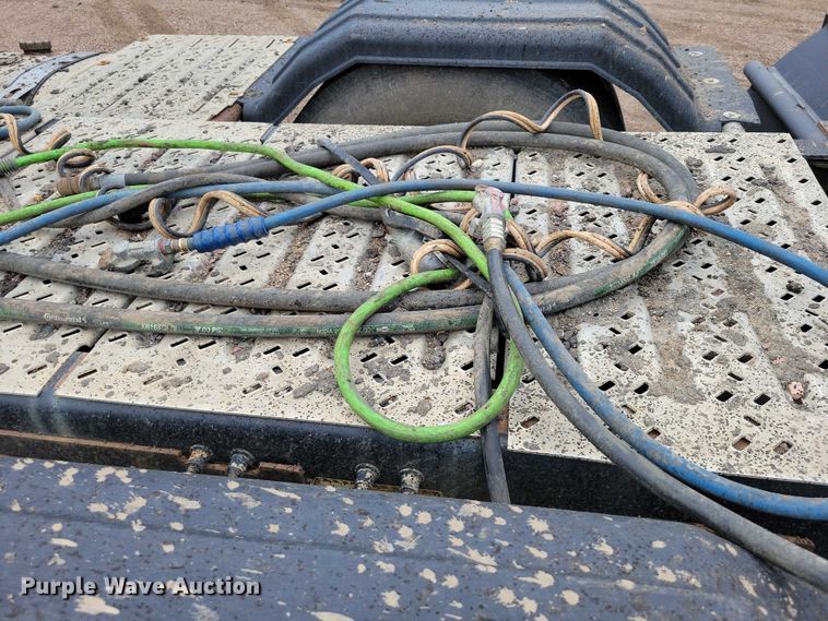 image for item DX7187 2013 Mack Pinnacle 600 semi truck