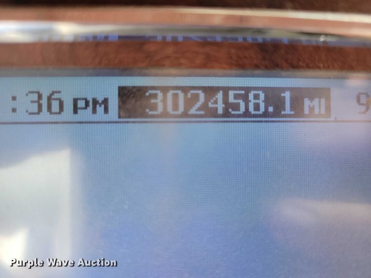 image for item DX7187 2013 Mack Pinnacle 600 semi truck