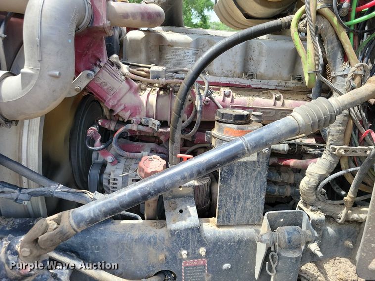 image for item DX7187 2013 Mack Pinnacle 600 semi truck