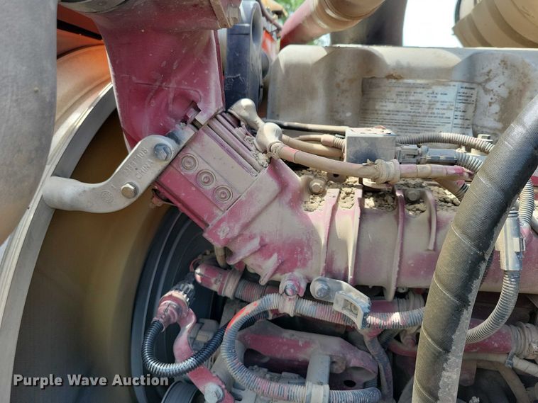 image for item DX7187 2013 Mack Pinnacle 600 semi truck