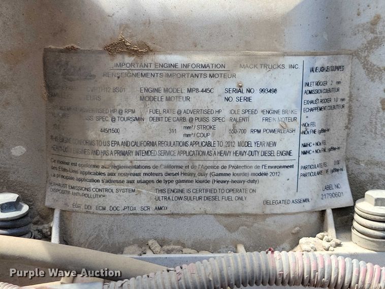 image for item DX7187 2013 Mack Pinnacle 600 semi truck