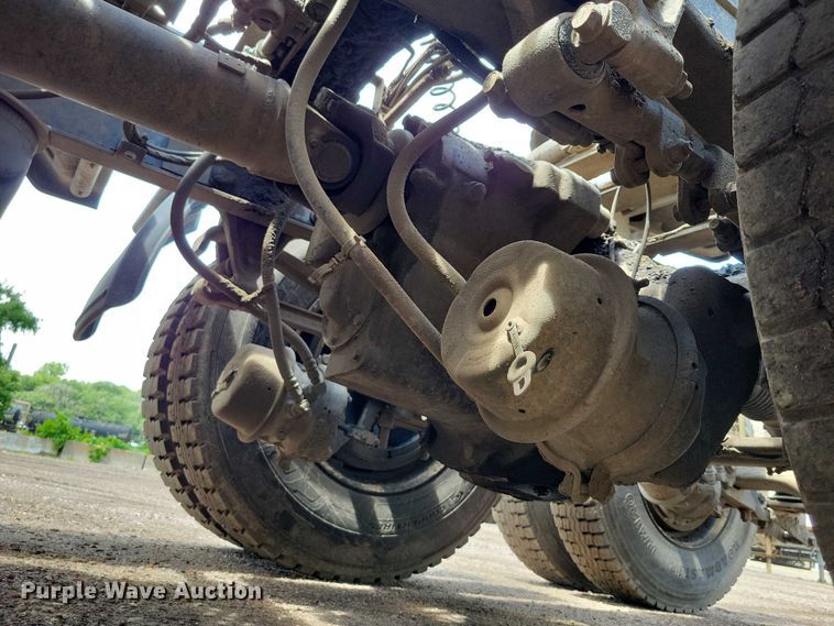 image for item DX7187 2013 Mack Pinnacle 600 semi truck