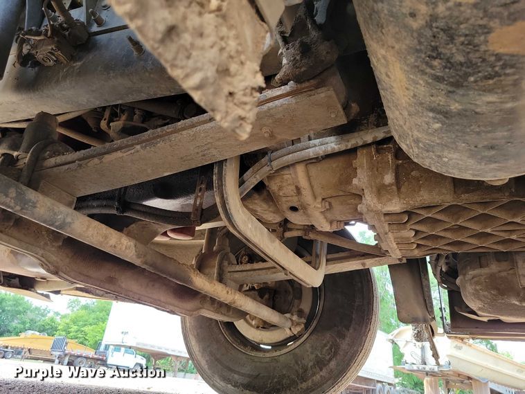 image for item DX7187 2013 Mack Pinnacle 600 semi truck