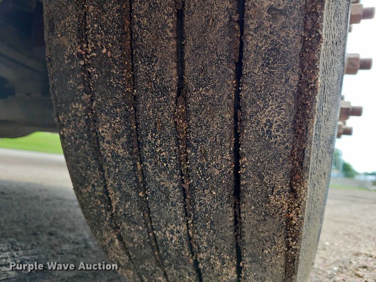 image for item DX7187 2013 Mack Pinnacle 600 semi truck