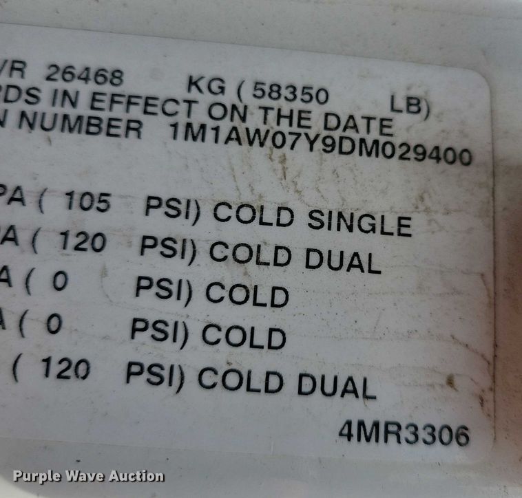 image for item DX7187 2013 Mack Pinnacle 600 semi truck