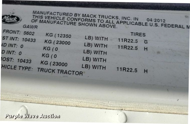 image for item DX7187 2013 Mack Pinnacle 600 semi truck