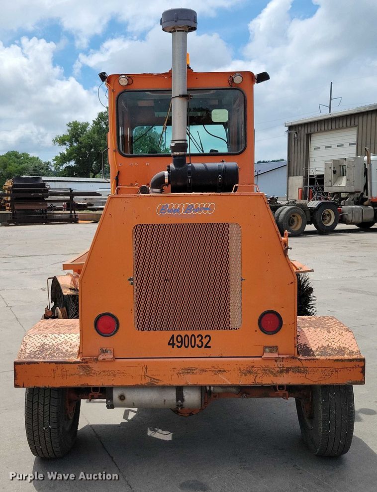 image for item DX7189 2010 Broce Broom RCT350 broom