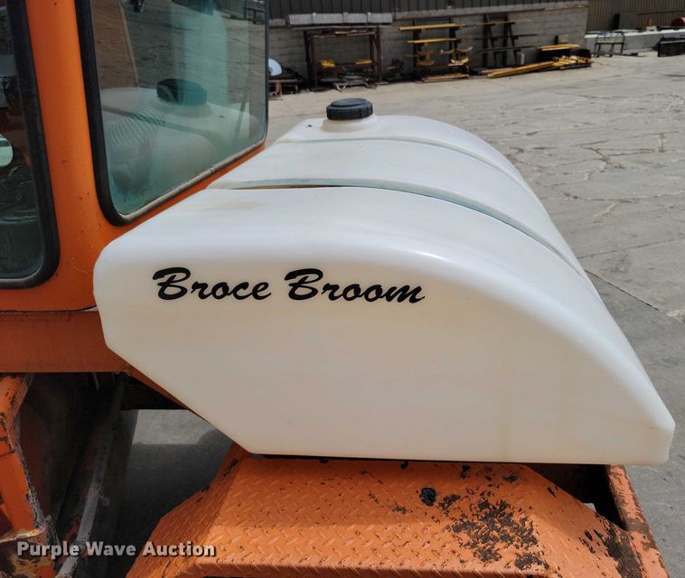 image for item DX7189 2010 Broce Broom RCT350 broom