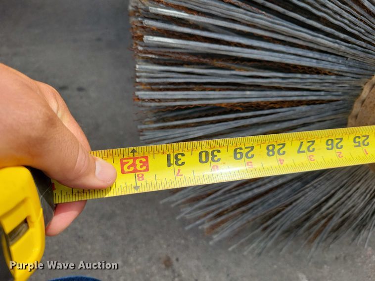 image for item DX7189 2010 Broce Broom RCT350 broom