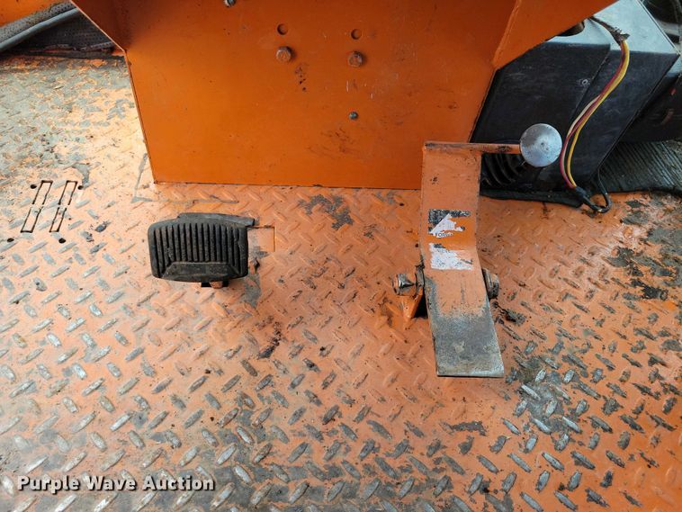 image for item DX7189 2010 Broce Broom RCT350 broom