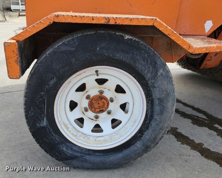 image for item DX7189 2010 Broce Broom RCT350 broom