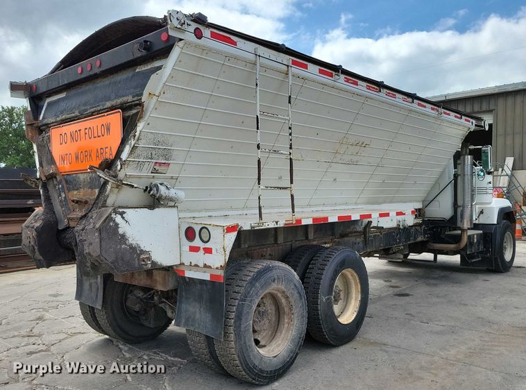 image for item DX7191 1999 Mack RD690S live-bottom truck