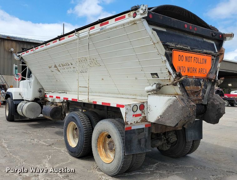 image for item DX7191 1999 Mack RD690S live-bottom truck