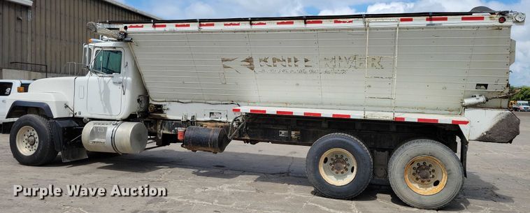 image for item DX7191 1999 Mack RD690S live-bottom truck