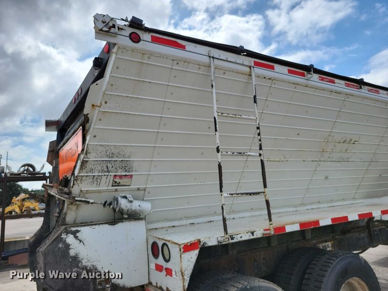 image for item DX7191 1999 Mack RD690S live-bottom truck