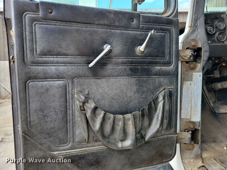 image for item DX7191 1999 Mack RD690S live-bottom truck