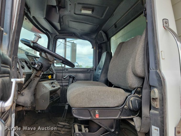 image for item DX7191 1999 Mack RD690S live-bottom truck