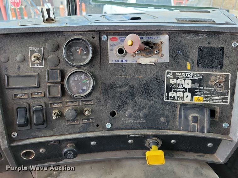 image for item DX7191 1999 Mack RD690S live-bottom truck