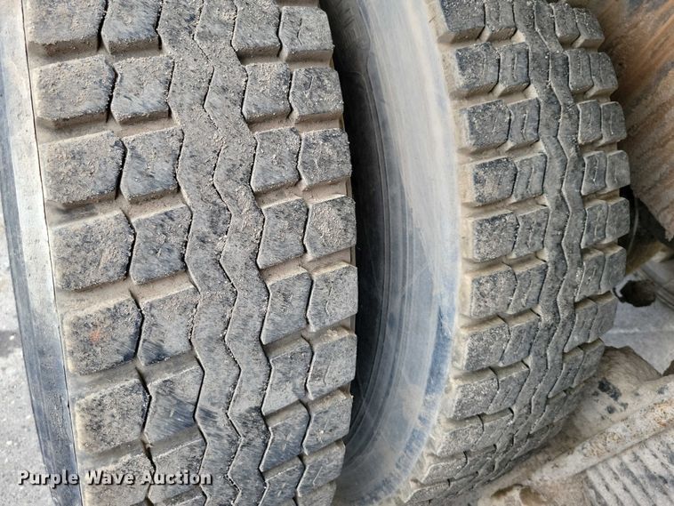 image for item DX7191 1999 Mack RD690S live-bottom truck