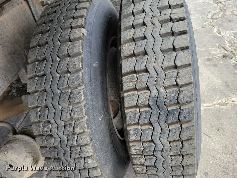 image for item DX7191 1999 Mack RD690S live-bottom truck