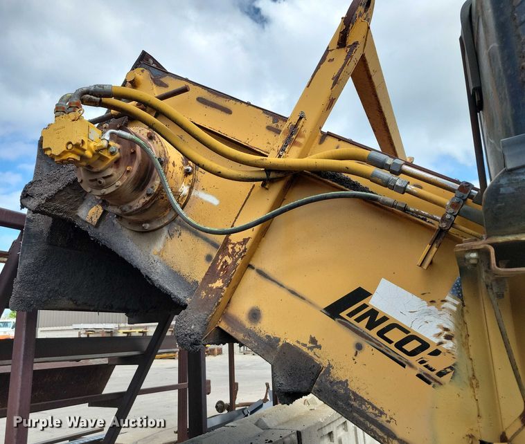 image for item DX7193 2004 Lincoln 660XL windrow elevator