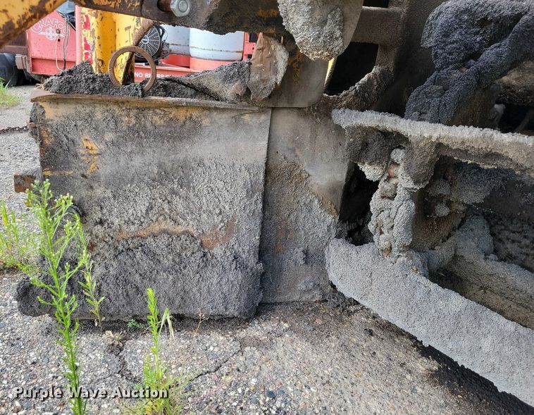 image for item DX7193 2004 Lincoln 660XL windrow elevator