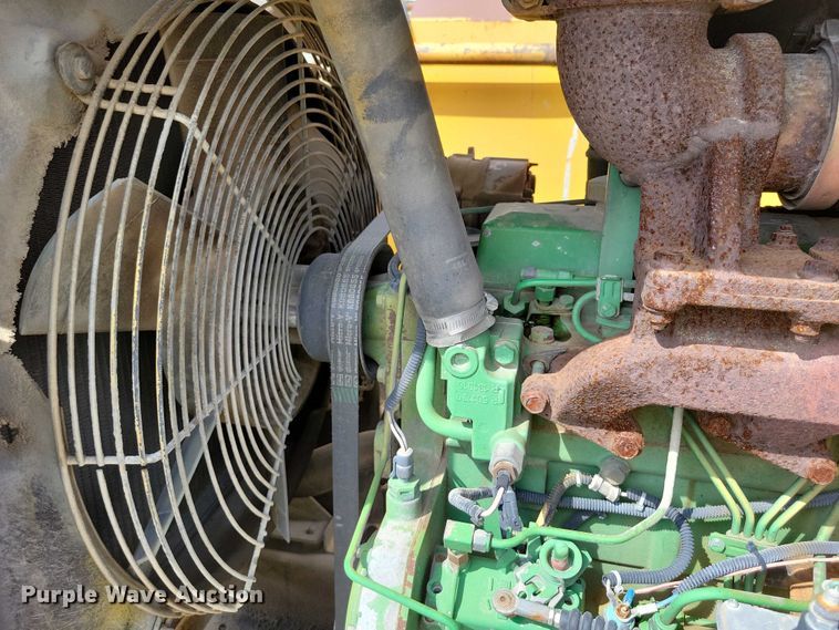 image for item DX7193 2004 Lincoln 660XL windrow elevator