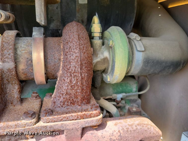 image for item DX7193 2004 Lincoln 660XL windrow elevator